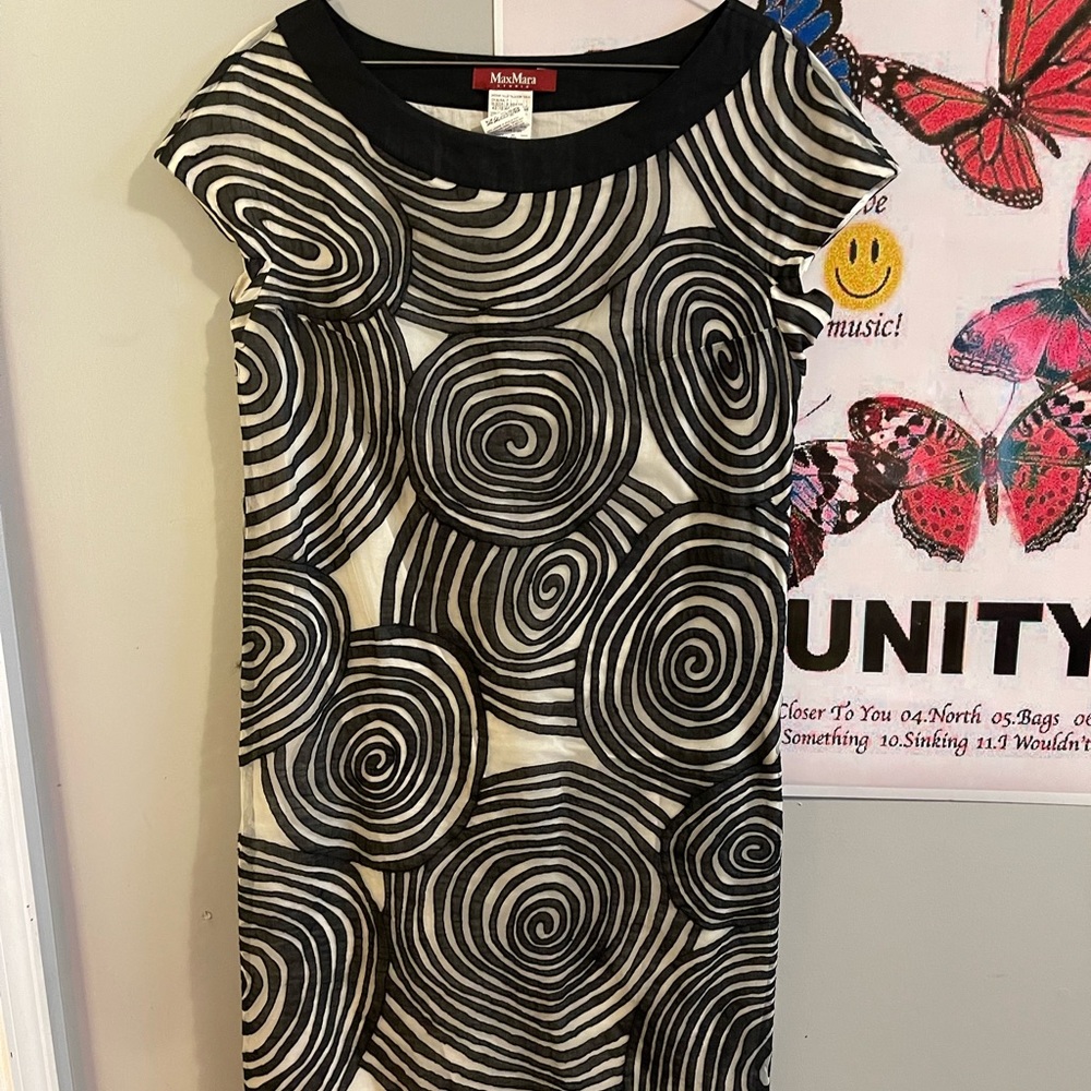 Beautiful MaxMara Spiral dress!